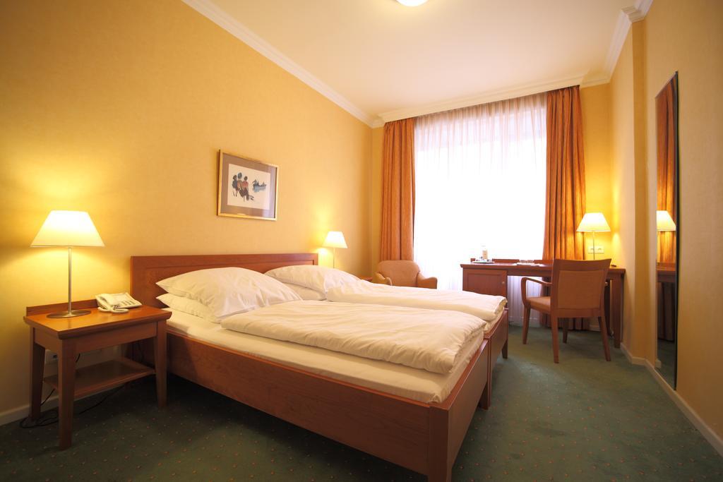 Hotel Alster-Hof à Hambourg Extérieur photo